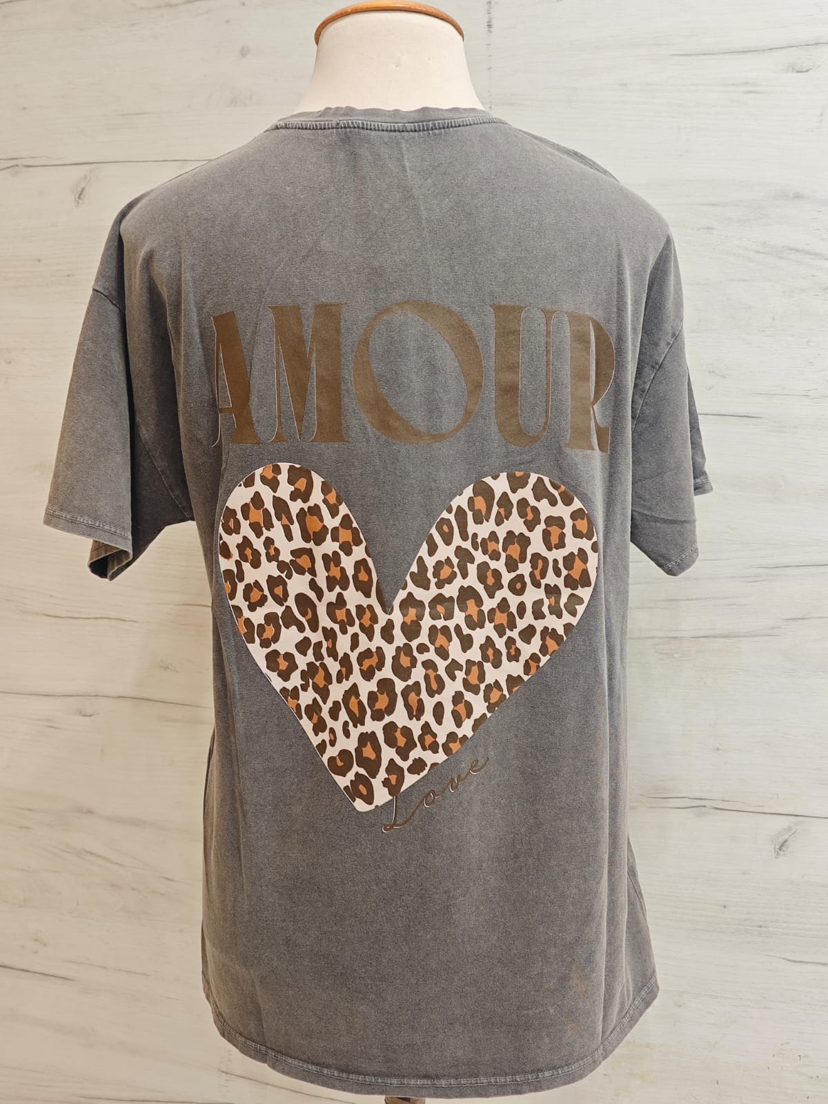 camiseta love print gris - Imagen 2