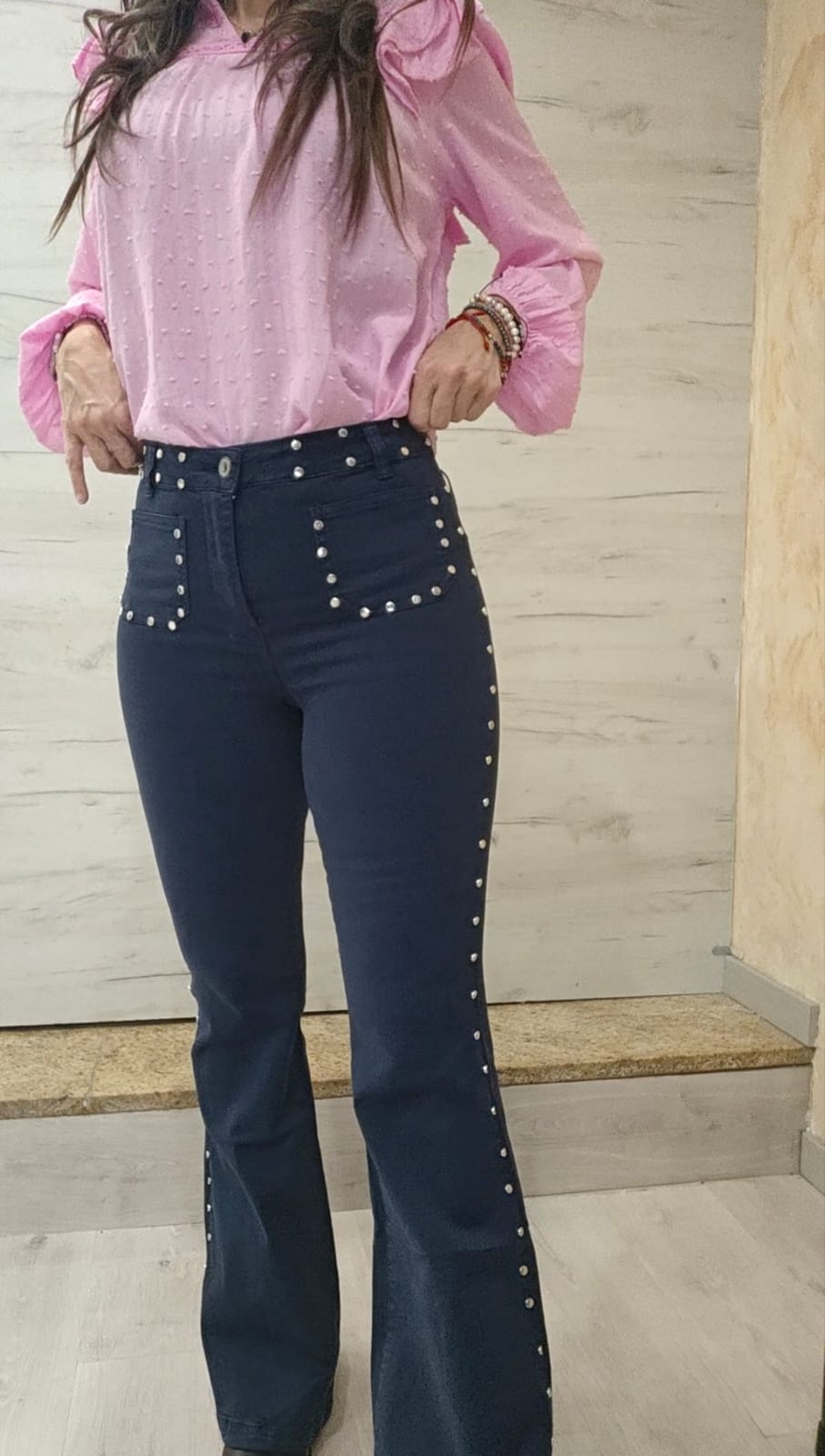 Vaquero azul marino tachuelas y estrellas - Imagen 2